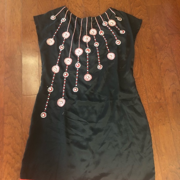 Beautiful Dress - Picture 5 of 8